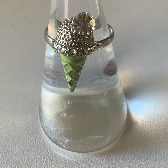 Ring ice cream cone green enamel with crystals adjustable - Picture 3 of 8